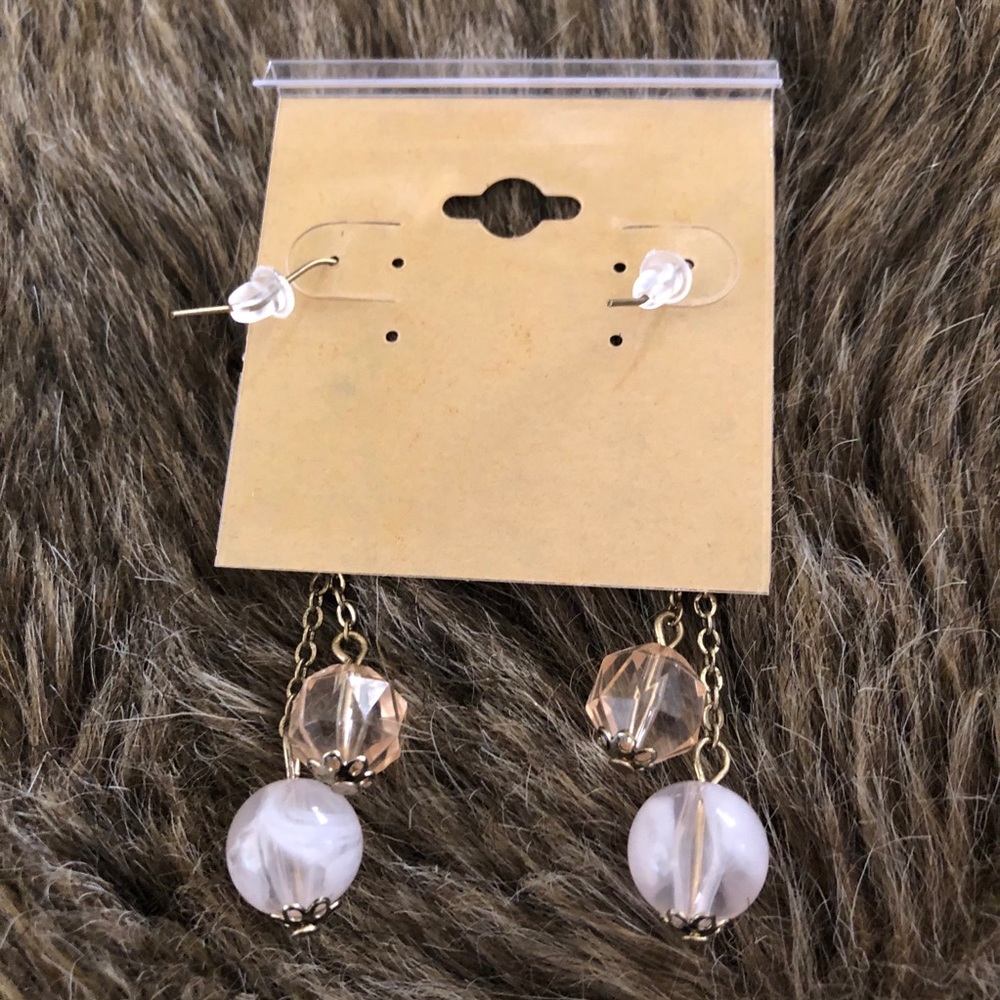 Vintage repurpose glass bead dangle earrings - Picture 4 of 4